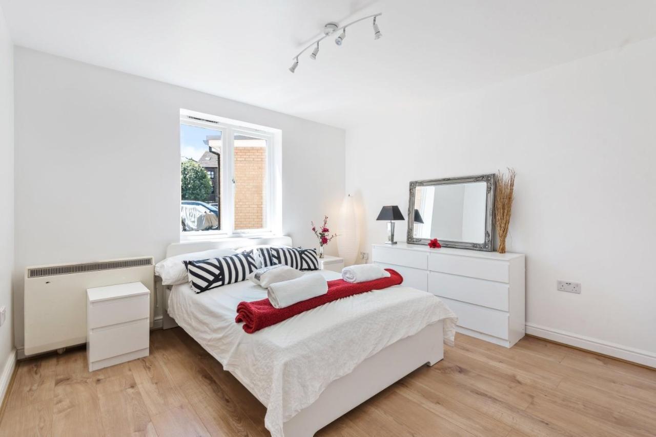 2 Bed Flat, Dedicated Workspace, Parking, 4Ktv London Exterior photo